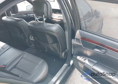 2011 Mercedes-Benz S 63 Amg z USA, uszkodzony, nr VIN WDDNG7EB4BA386400